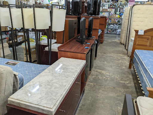 Home Goods Store «Hope Thrift Store», reviews and photos, 5493 W Irlo Bronson Memorial Hwy, Kissimmee, FL 34746, USA