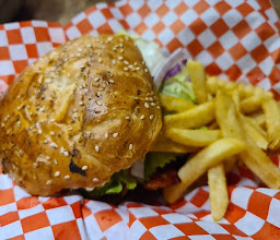 Hamburguesas al Carbon Burger Mania photo