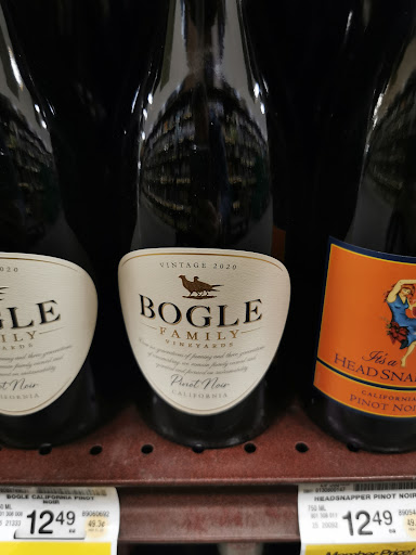 Grocery Store «Safeway», reviews and photos, 1115 Vine St, Healdsburg, CA 95448, USA