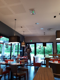 Atmosphère du Restaurant L'entrée des artistes à Thonon-les-Bains - n°9