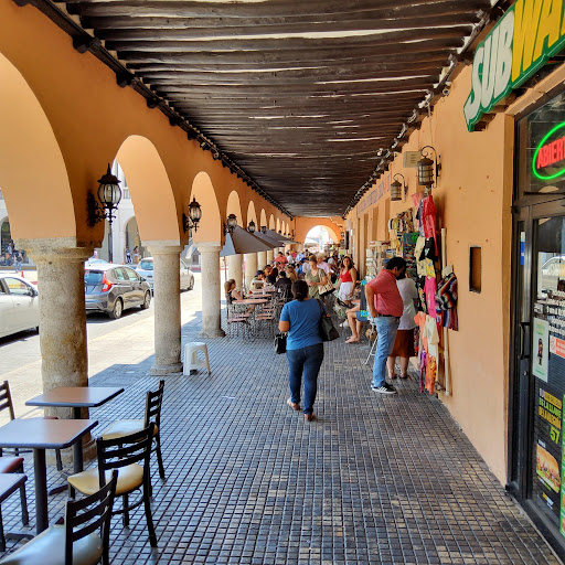 Dulcería and sorbetería Colón en Merida
