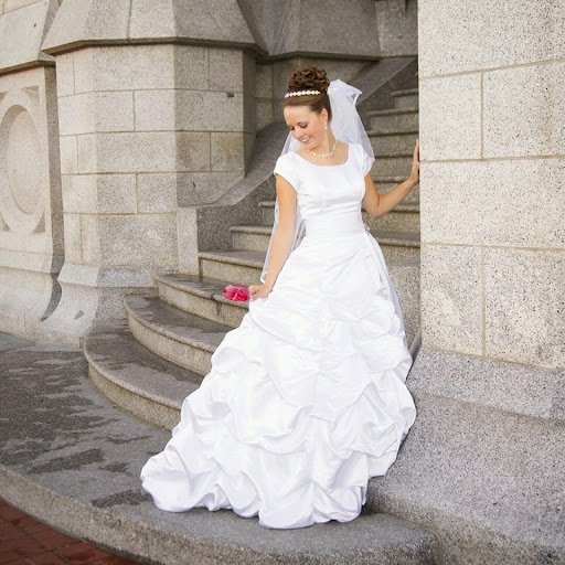 Bridal Shop «A Closet Full of Dresses», reviews and photos, 1249 N Greenfield Rd, Mesa, AZ 85205, USA