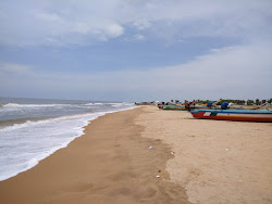 Foto di Thummalapenta Beach con dritto e lungo