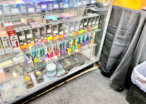 Tobacco Shop «Native Land Smoke Shop», reviews and photos, 136 Poospatuck Ln, Mastic, NY 11950, USA