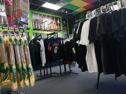 Tobacco Shop «Best Buds Smoke Shop», reviews and photos, 1730 E Apache Blvd #105, Tempe, AZ 85281, USA