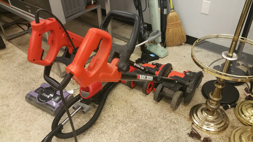 Thrift Store «Carolina Thrift», reviews and photos, 2821 Brentwood Rd, Raleigh, NC 27604, USA