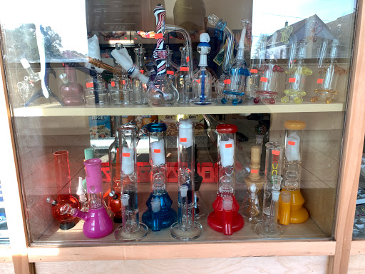 Tobacco Shop «Oasis Smoke Shop», reviews and photos, 5515 State Line Ave, Hammond, IN 46320, USA