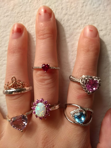 Jewelry Store «Helzberg Diamonds», reviews and photos, 3000 184th St SW #502, Lynnwood, WA 98037, USA