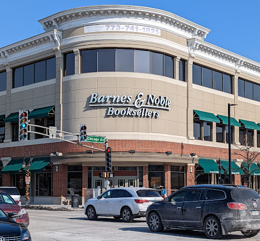 Barnes & Noble, 47 E Chicago Ave, Naperville, IL 60540, USA, 