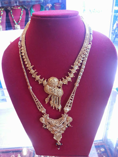 Indian Grocery Store «Nepali Store Cincinnatti Ohio», reviews and photos, 3091 W Galbraith Rd, Cincinnati, OH 45239, USA