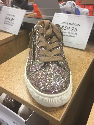 Shoe Store «DSW Designer Shoe Warehouse», reviews and photos, 2485 Richmond Ave, Staten Island, NY 10314, USA