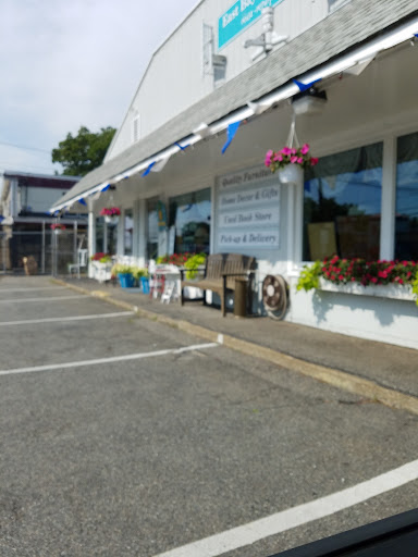 East Bay Consignment, 656 Metacom Ave, Warren, RI 02885, USA, 