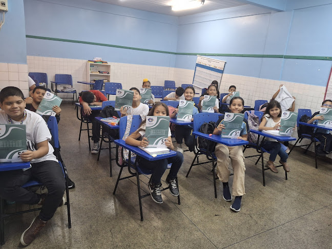 Avaliações sobre Escola Municipal Profª Regina Vitória Pires Muniz em Manaus - Escola