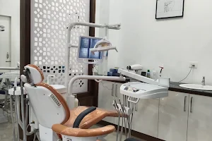 Denta Zone Orthodontic Centre & Multi-speciality Dental Clinic image