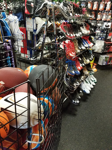 Sporting Goods Store «Play It Again Sports - Mount Pleasant», reviews and photos, 1035 Johnnie Dodds Blvd, Mt Pleasant, SC 29464, USA