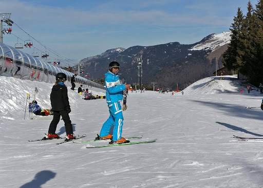 Easy2Ride Ski & Snowboard Academy Morzine à Morzine, Haute-Savoie