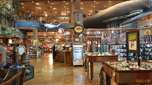 Sporting Goods Store «Bass Pro Shops», reviews and photos