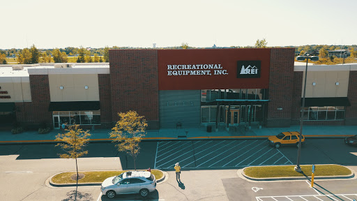 Camping Store «REI», reviews and photos, 11581 Fountains Dr, Maple Grove, MN 55369, USA