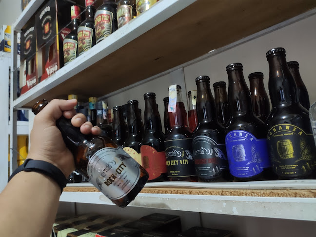 LIQUOR STORE ALEX MIKE - Tienda