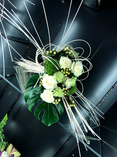 Florist «Platform 322», reviews and photos, 322 W Main St, Lexington, IL 61753, USA