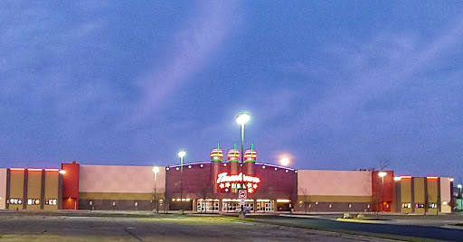 Movie Theater «Cinemark Tinseltown USA», reviews and photos, 320 S Lincolnway St, North Aurora, IL 60542, USA