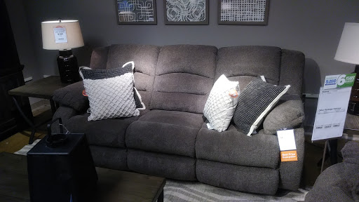 Furniture Store «Ashley HomeStore», reviews and photos, 1850 Scottsville Rd, Bowling Green, KY 42101, USA