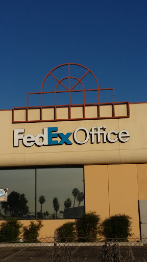 Print Shop «FedEx Office Print & Ship Center», reviews and photos, 1440 S E St b, San Bernardino, CA 92408, USA