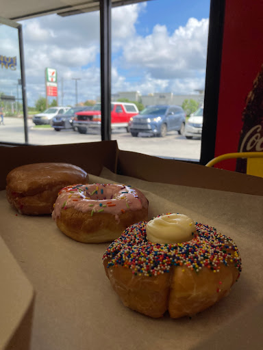 Bakery «Donut King», reviews and photos, 3716 Howell Branch Ct, Winter Park, FL 32792, USA