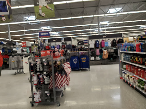 Sporting Goods Store «Academy Sports + Outdoors», reviews and photos, 14260 Manchester Rd, Manchester, MO 63011, USA