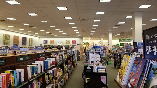 Book Store «Barnes & Noble», reviews and photos, 7157 Plaza Center Dr, West Jordan, UT 84084, USA