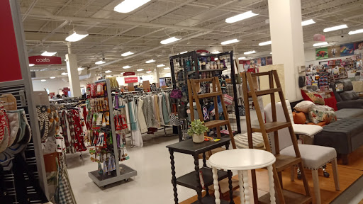 Department Store «T.J. Maxx», reviews and photos, 3500 East-West Hwy, Hyattsville, MD 20782, USA