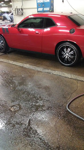 Auto Body Shop «Service King Collision Repair of Downtown Nashville», reviews and photos, 200 Main St, Nashville, TN 37213, USA