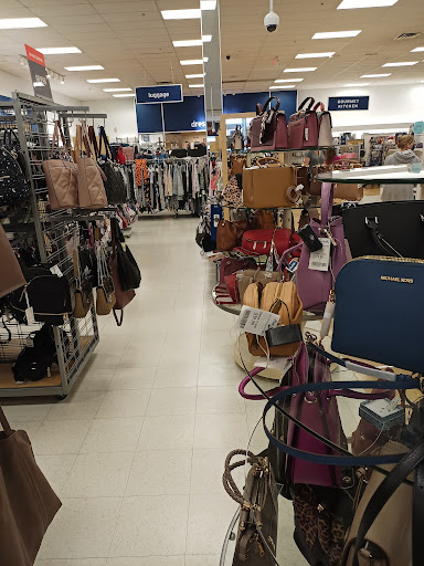Department Store «Marshalls», reviews and photos, 8 Allstate Rd, Dorchester, MA 02125, USA