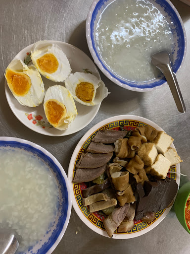 Quán cháo phá lấu