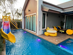 บ้านเมลพูลวิลล่าอัมพวา
