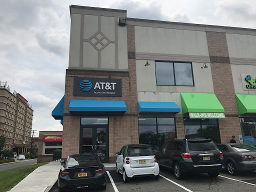 AT&T Authorized Retailer, 20 Meadowlands Pkwy, Secaucus, NJ 07094, USA, 