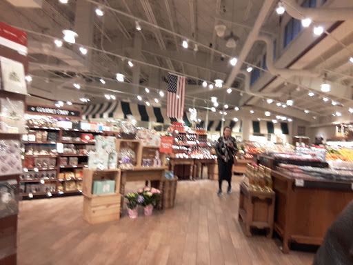 Grocery Store «The Fresh Market», reviews and photos, 11 Essington Dr, Hingham, MA 02043, USA