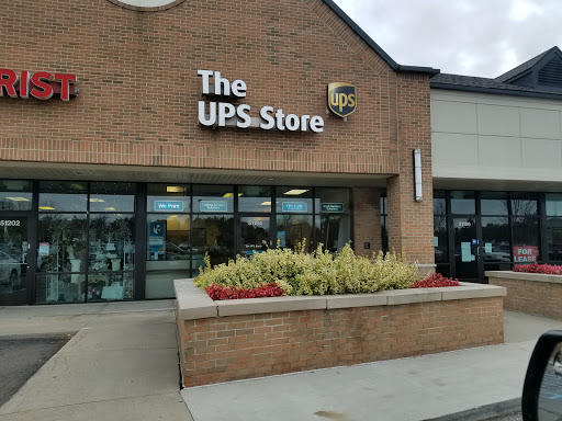 Shipping and Mailing Service «The UPS Store», reviews and photos, 51194 Romeo Plank Rd, Macomb, MI 48042, USA