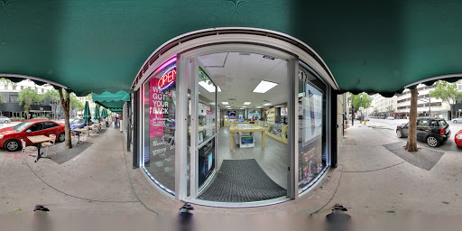 Electronics Store «I-Town Store», reviews and photos, 217 SE 1st St, Miami, FL 33131, USA
