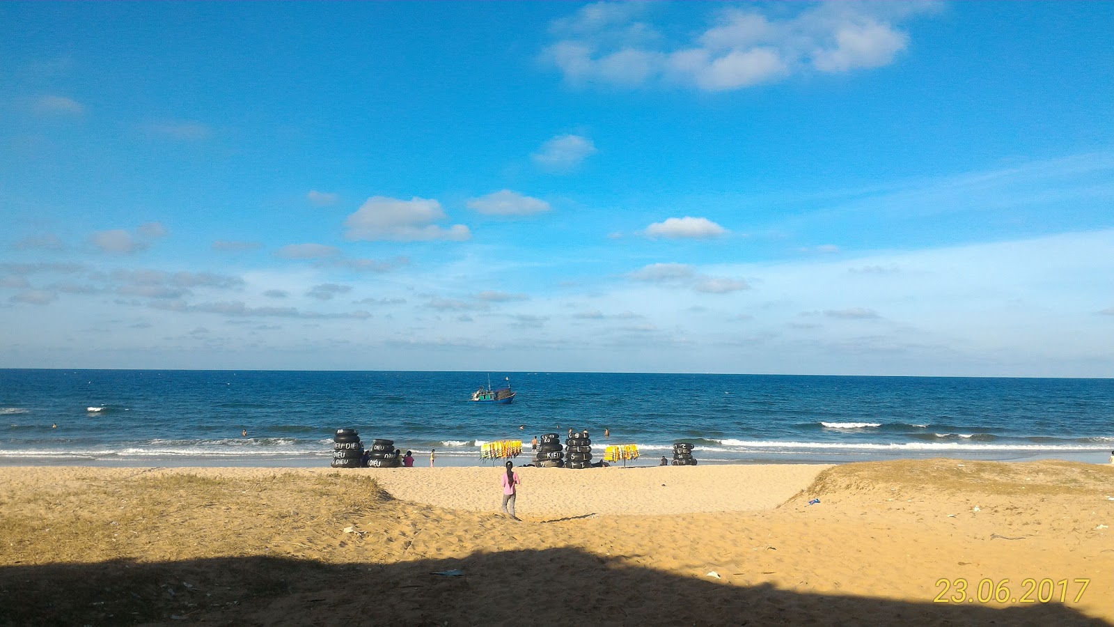 Foto av Minh Tan Beach med lång rak strand