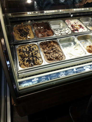 Shopping Mall «San Francisco Premium Outlets», reviews and photos, 2774 Livermore Outlets Dr, Livermore, CA 94551, USA