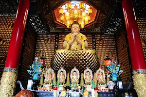 Ten Thousand Buddha Temple image