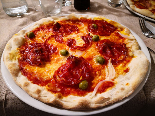 Ristorante Pizzeria La Genovese in Tolentino, Provincia di Macerata