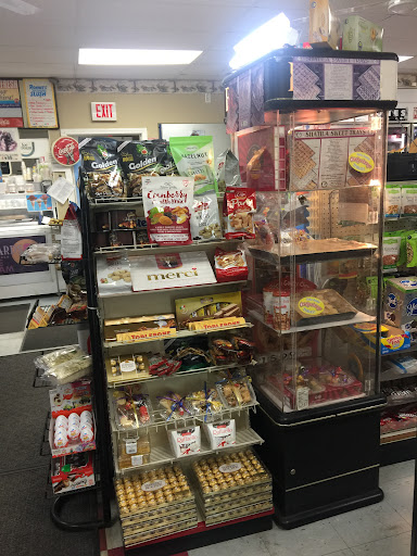 Convenience Store «Wayland Mini Market», reviews and photos, 334 Boston Post Rd, Wayland, MA 01778, USA