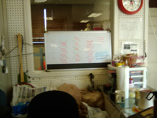 Thrift Store «Albany Helping Hands Thrift Store», reviews and photos, 705 SE 1st Ave, Albany, OR 97321, USA