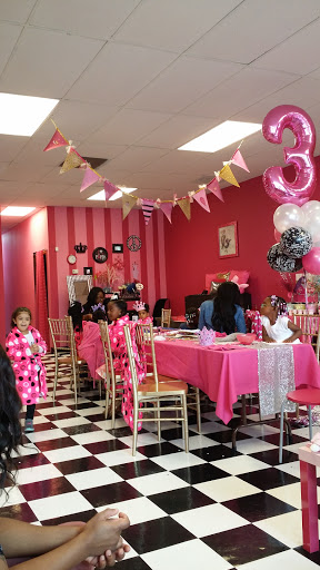 Party Planner «Tickled Pink & Posh Party Boutique», reviews and photos, 9627 Reisterstown Rd, Owings Mills, MD 21117, USA