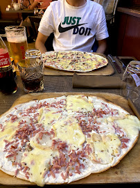 Tarte flambée du Restaurant de spécialités alsaciennes Restaurant Alsacien Strasbourg Schnockeloch - n°3