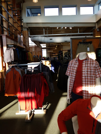 Clothing Store «L.L. Bean», reviews and photos, 6 Wayside Rd, Burlington, MA 01803, USA