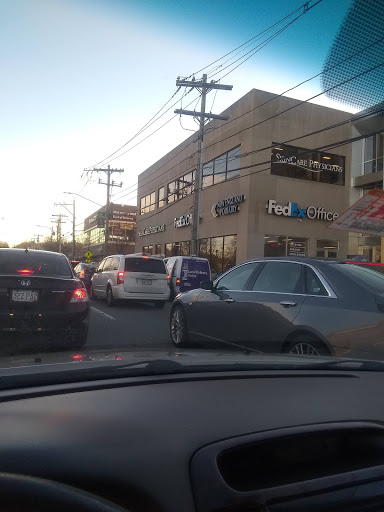 Print Shop «FedEx Office Print & Ship Center», reviews and photos, 1244 Boylston St, Chestnut Hill, MA 02467, USA