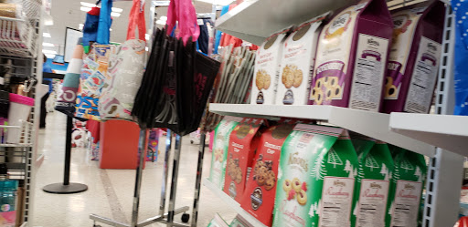 Clothing Store «Ross Dress for Less», reviews and photos, 150 Woodside Plaza, Redwood City, CA 94061, USA